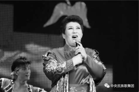 《美丽的草原我的家》演唱者、歌唱家德德玛去世 享年76岁_中国_蒙古_艺术