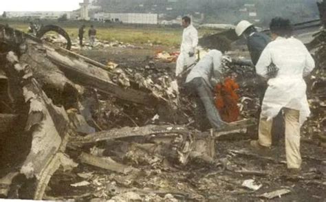 图文：中新社2002年照片 国航空难
