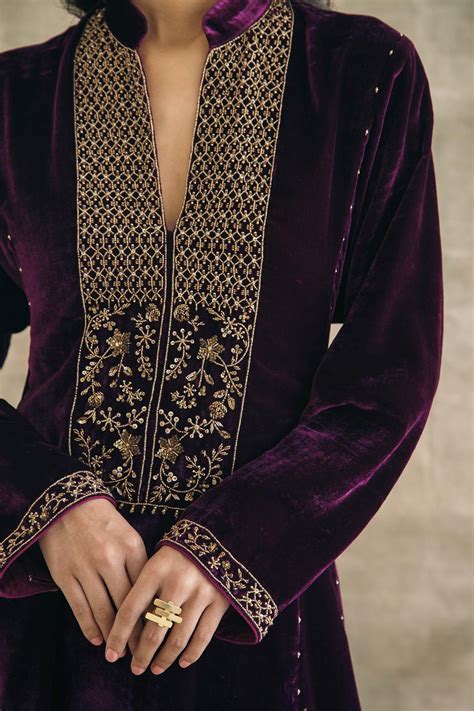 Plum Kalidaar Velvet Kurta Set - Light – Sureena Chowdhri