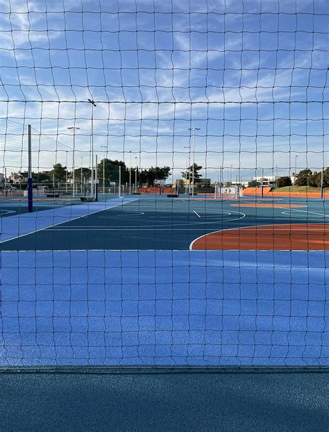 School Sports Field 的图像结果