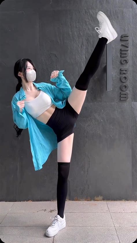 Beautiful girl in the world 🪐 | Yoga time @halen.cute | Instagram