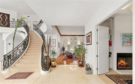 Do Not Wait to Experience Fabulous Beverly Hills Lifestyle with Privacy ...