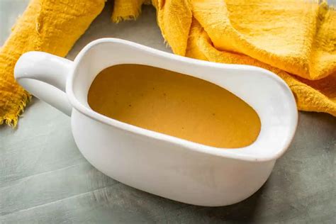 Easy Homemade Turkey Gravy 的图像结果