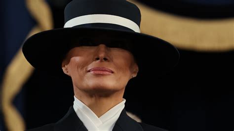 Melania Trump brilló en la juramentación de Donald Trump con su estilo ...