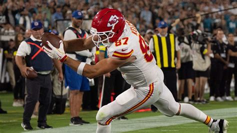 Fox Sports host shades ESPN rules analyst over Chiefs call | Kansas ...