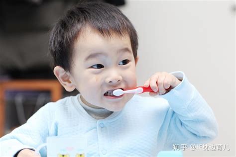 宝宝拒绝刷牙，原来是因为这些事儿，理解加引导让孩子主动刷牙