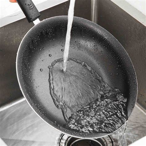 Is PTFE coating Safe to cook on? Options for great non-stick cookware ...
