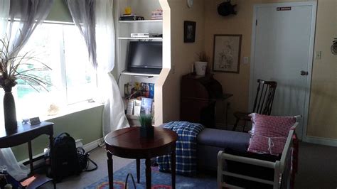 RUNAWAY BAY GUEST HOUSE (Consecon) - Guesthouse Reviews & Photos ...