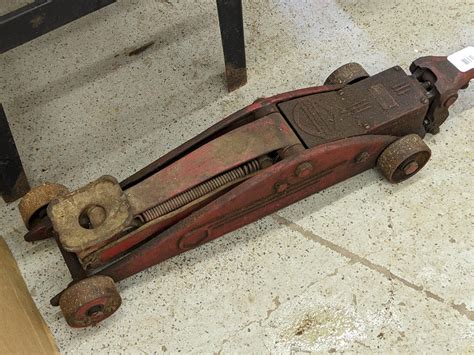 Vintage Blackhawk Floor Jack at Kathie Gebhardt blog