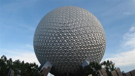 Airbnb: Celebrate the moon landing in these UFO-like Airbnb stays ...