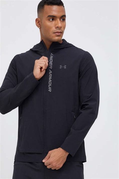 Under Armour kurtka do biegania OutRun The Storm kolor czarny 1376794 ...