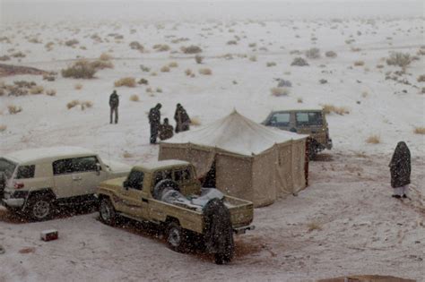 Saudi Arabia's Al-Nafūd Desert Transformed Into Wintry Scene as Rare Snowfall Blankets the Landscape