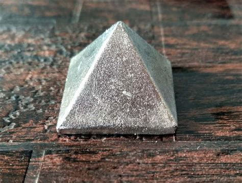 Parad Pyramid | Kalyanastrogems