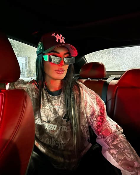 Chan 🖤⛓️🕸️ (@chantrella_xoxo) • Instagram photos and videos