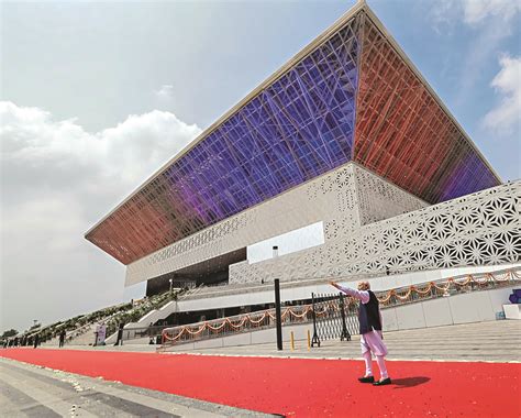 PM Modi inaugurates mega convention centre ‘Yashobhoomi’; launches ...