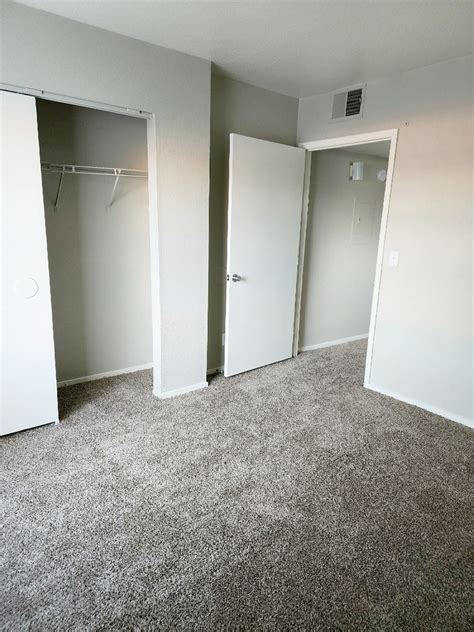 View Photos & Take A Virtual Tour | Ridge Falls Apartments