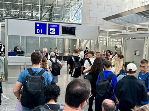 Flight Review: Delta Air Lines Airbus A330 Delta One® - FRA-JFK - The ...