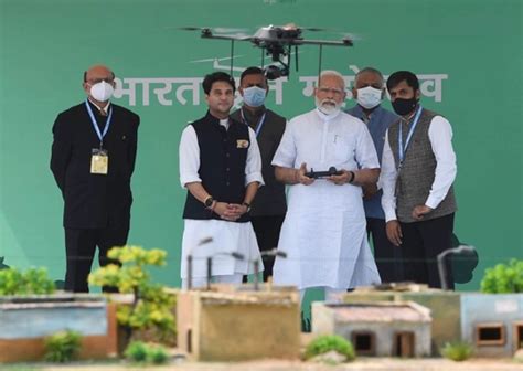 Hon'ble Prime Minister flying drone at the inauguration of the Bharat ...