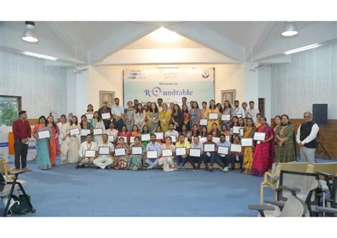 Latest Business Economy Breaking News Updates Today in India