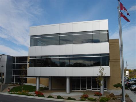 Small Office Building 的图像结果