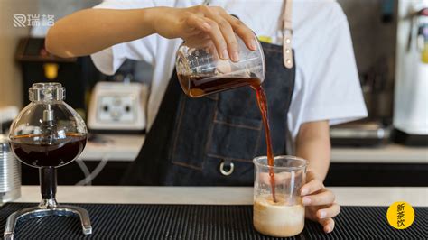 全新港式奶茶制作配方教学的做法_全新港式奶茶制作配方教学怎么做_美食杰
