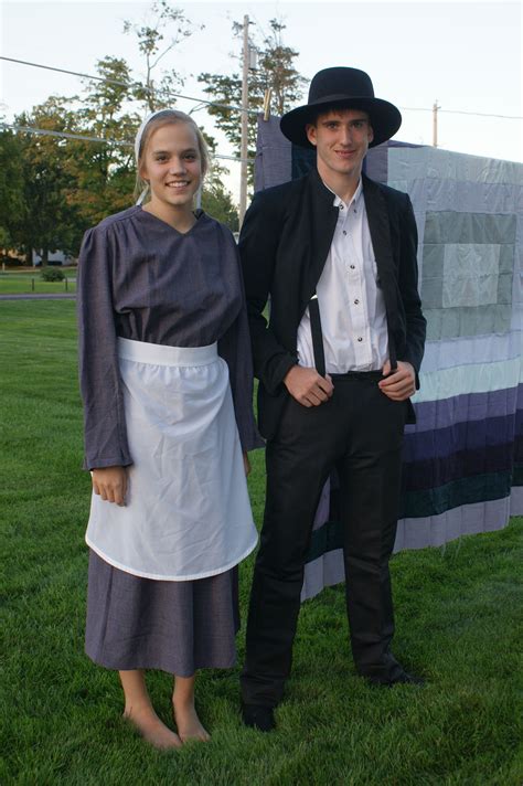 Pin by siga on she & he | Amish dress, Amish clothing, Couples costumes