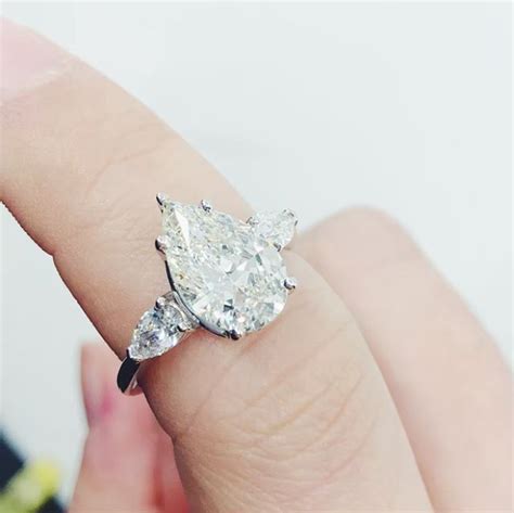 engagement rings des moines