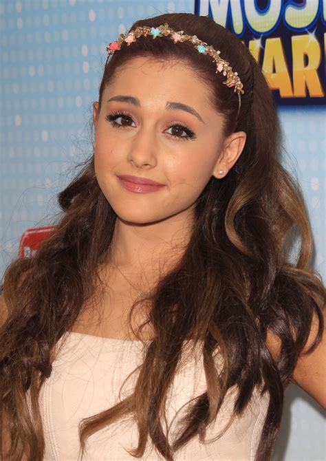 2013 Radio Disney Music Awards - Ariana Grande Photo (34359579) - Fanpop