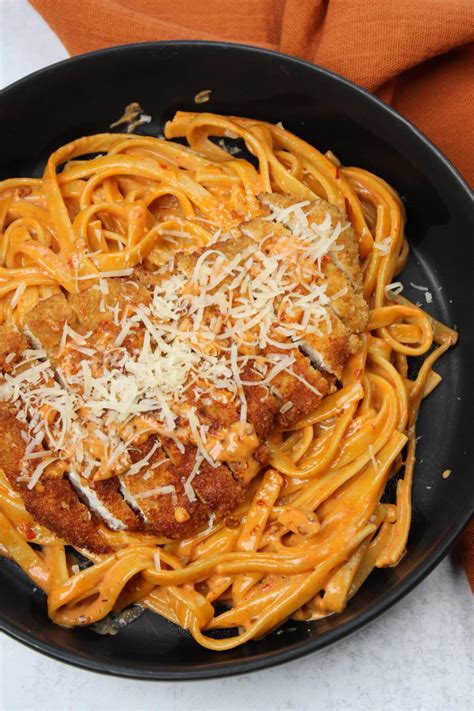 Spicy Chicken Chipotle Pasta • The Candid Cooks