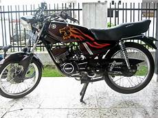 Airbrush Rx King Warna Hitam modifikasi rx king warna hitam keren dunia otomotif Airbrush Rx King Warna Hitam modifikasi rx king warna hitam keren dunia otomotif