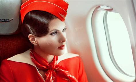第一次坐飞机，看到这么漂亮的俄罗斯空姐！我有了心跳加速的感觉