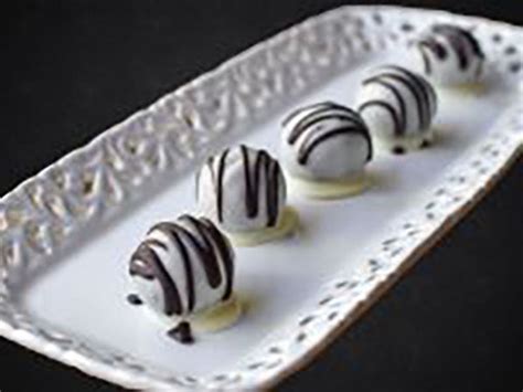 Buy Red Velvet Shots - Box of 5 online - WarmOven