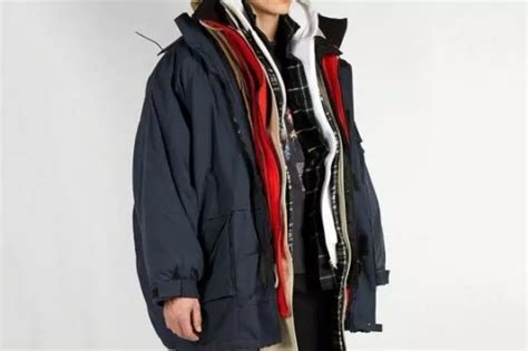 'Layered Oversized Parka' That Looks A Whole Lot Like Joey's Outfit ...