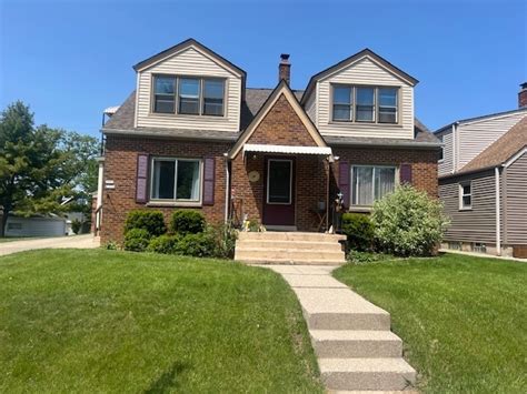 3577 S 19th St, Milwaukee, WI 53221 | Homes.com
