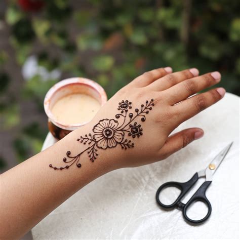 Image result for Mehndi Simple Design Practice