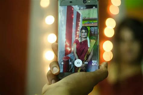 Here's A Glimpse Into The Dual Lives of Indian Cross Dressers