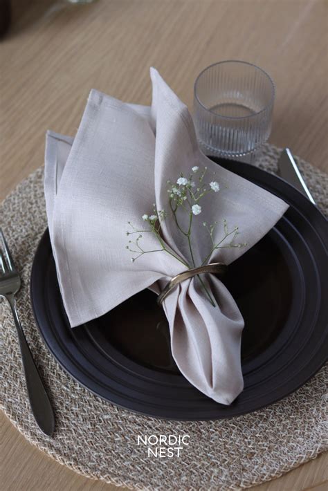 6 napkin folding ideas for your next dinner party – Artofit