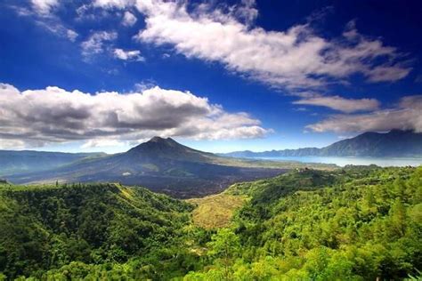 Bali in August 2026: Weather, Festivals, Top Places & Things to Do