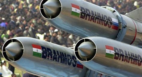菲律賓採購印度超音速導彈，另一國也想引進，擁有航母和中國戰艦 - 每日頭條