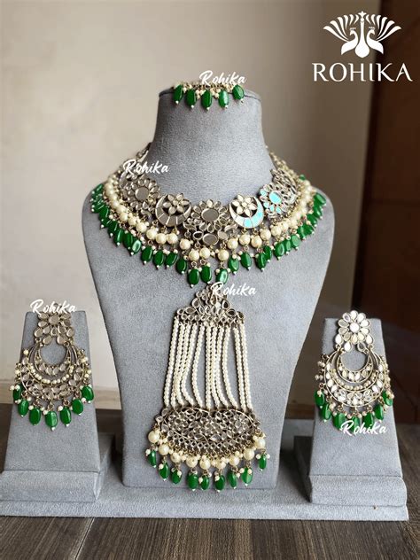 Ravleen mirror necklace set - Green – Rohika Store