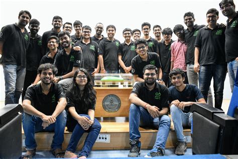 An Indian Team Is In The Finals Of The 2019 SpaceX Hyperloop Pod ...