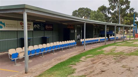 Max Amber Sportsfield 的图像结果