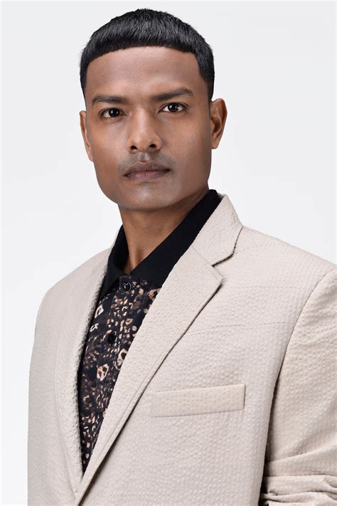 Buy Regular Fit Seersucker Jacket With Flap Pockets Online