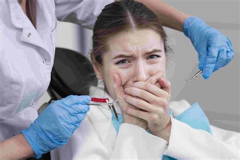 How to Recognise Signs of Gum Disease: A Self-Examination Guide