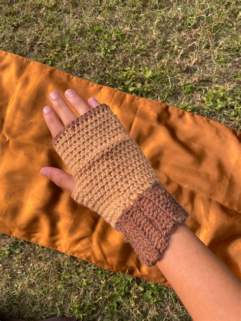 Brown Hand-Warmer – enchanted-threads