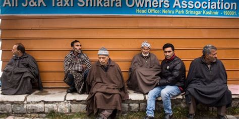 Number of Tourists in Kashmir Down by 86% in August-December 2019: RTI ...