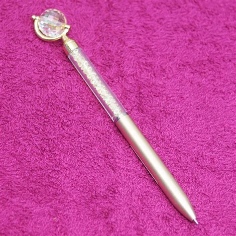 penhouse.in 9020 Yellow Color Diamond Stone Body With Top On Globe ...