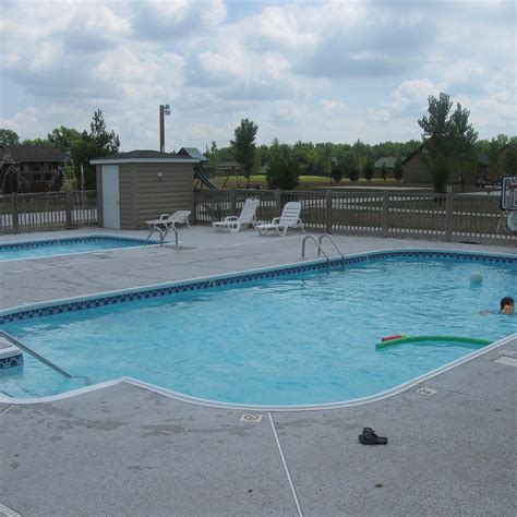 WHITETAIL CROSSING CABIN VILLAGE (Shelbyville) - Campground Reviews ...