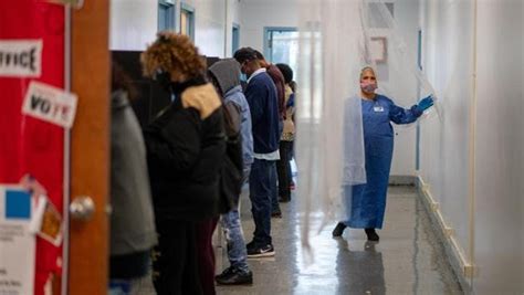 Photos: A surge in early voting as Covid-19 transforms US elections ...