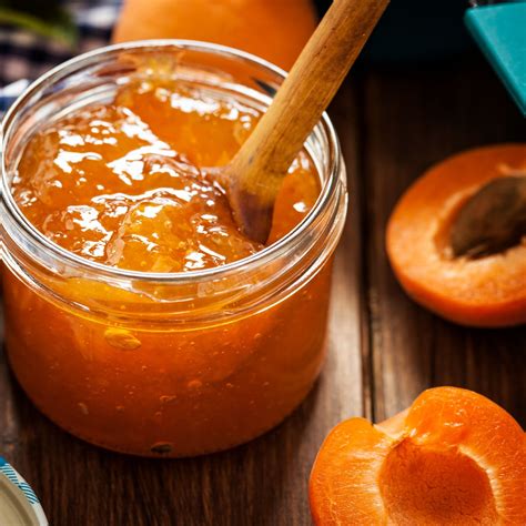 5 Science-Backed Health Benefits of Apricots & Recipes